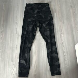 yogalicious lux xs camo leggings